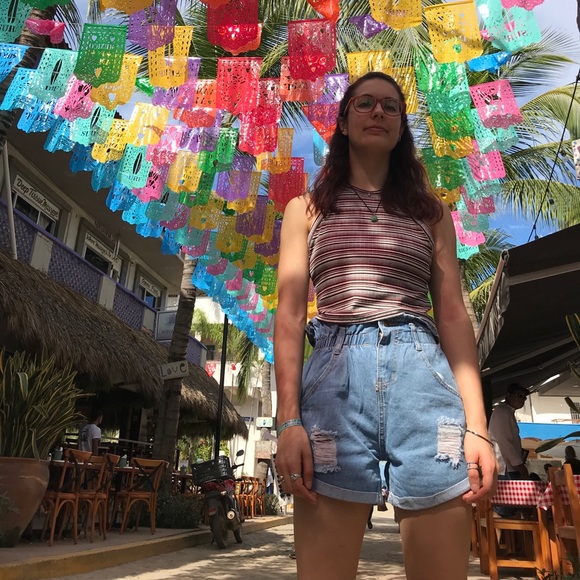 Meet your Posher, Katelyn - Picture 5 of 6